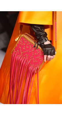 Details Lanvin Fall 2018 Ready-to-Wear , Детали показа Ланвин осень зима 2018 , Fashion show , неделя моды в Париже , PFW , Paris Fashion Week , Mainstyles